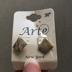 Textured Funky Diamond-Shaped Earrings